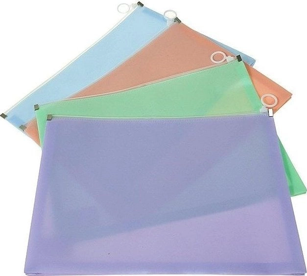 A4 plastic folder with zipper (12