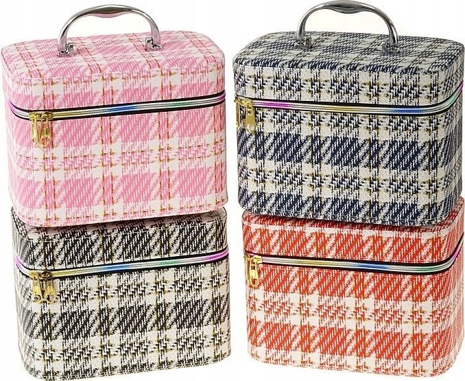 Adar Kuferek L with a zippered