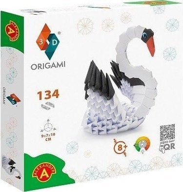 Alexander Alexander`s creative 3D origami SWAN