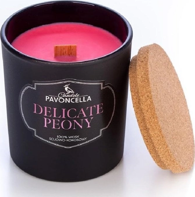 Delicate Peony soy candle black 135g