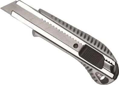 Dedra M9017P broken knife 18 mm