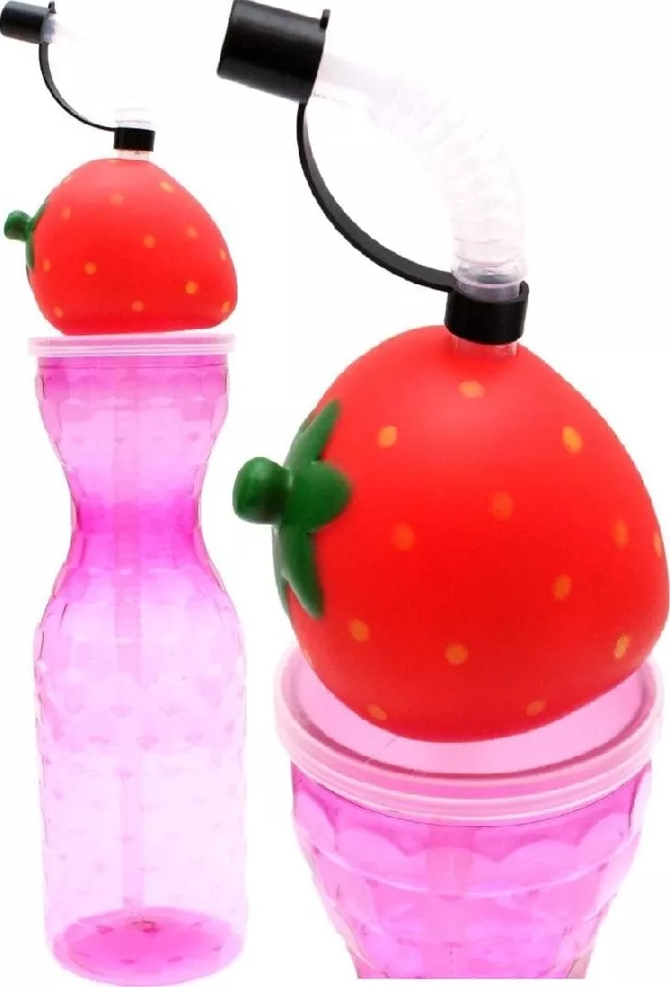 SPORTS BOTTLE WITH A STRAW -