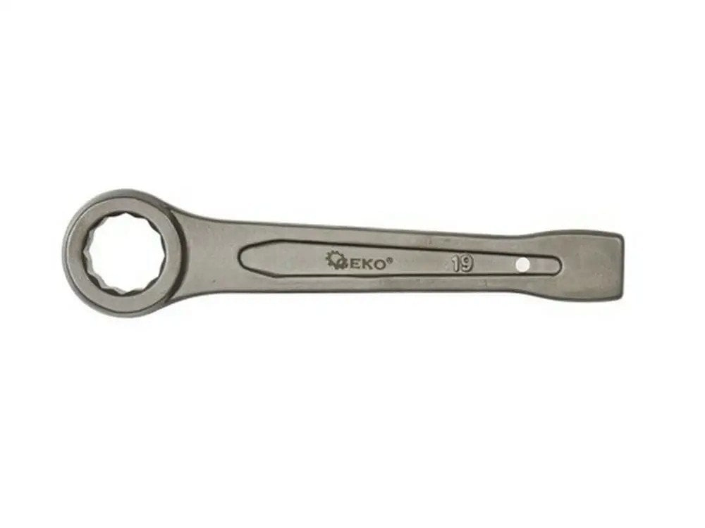 Impact socket wrench for punching 19