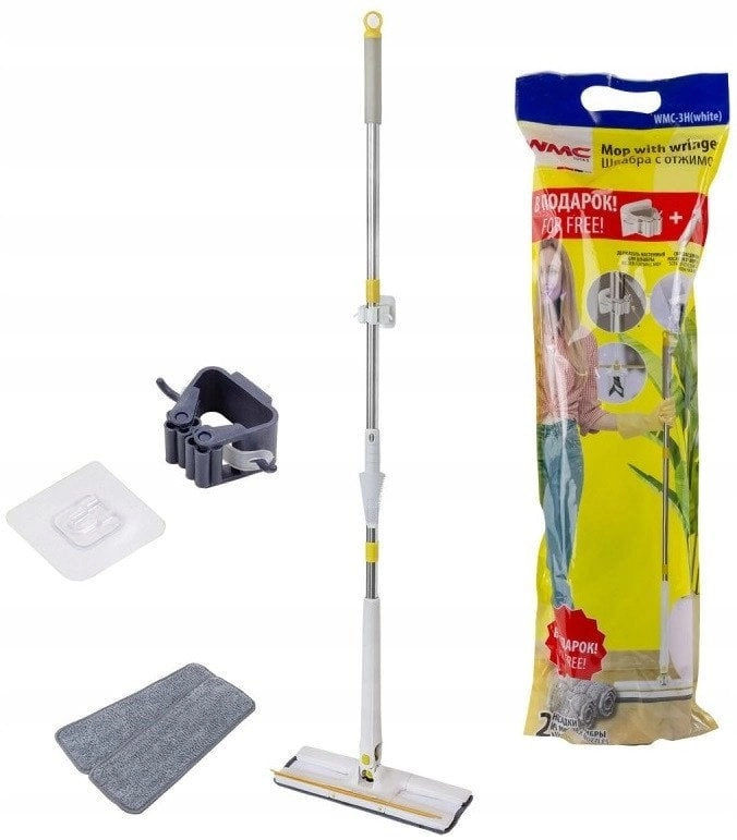 Mop with a `butterfly` wringing mechanism
