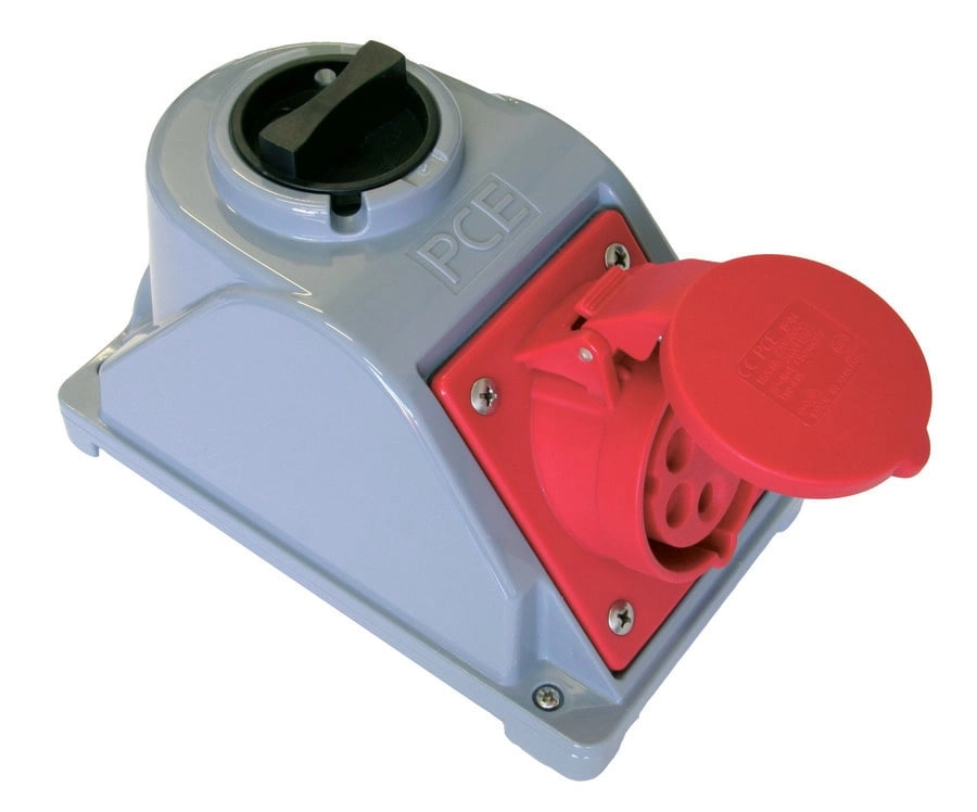 Fixed socket with switch 0-1 16A