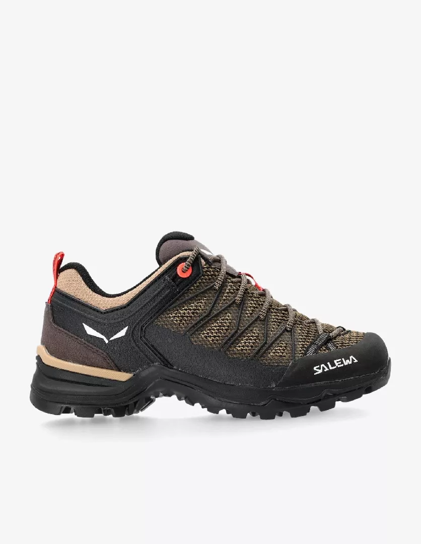 Women````s hiking shoes Salewa Mountain Trainer