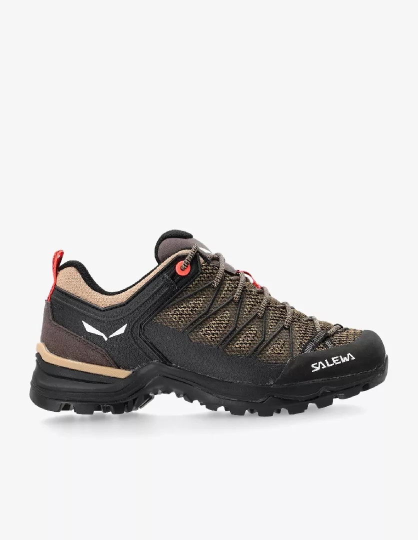 Women````s hiking shoes Salewa Mountain Trainer