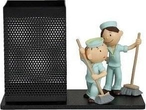 Desk toolbox with figurines: Bolek and