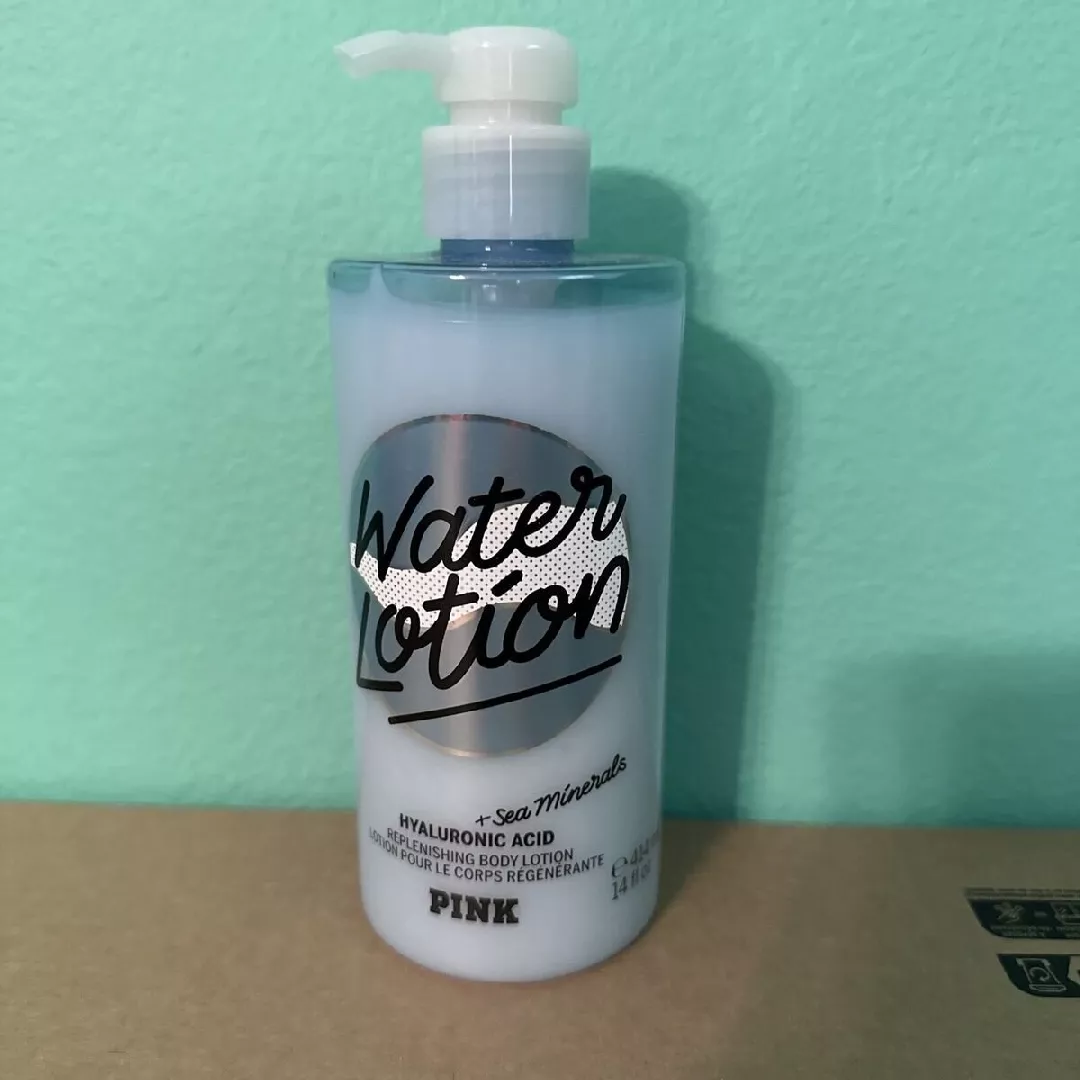 Victoria`s Secret Pink Water Hydrating Body