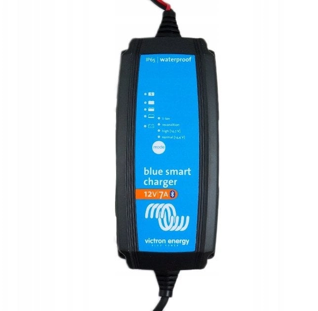 Blue Smart Charger 12V/7A battery charger