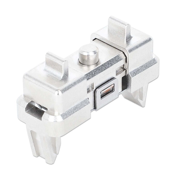 Intellinet clip for tool-free rack mounting
