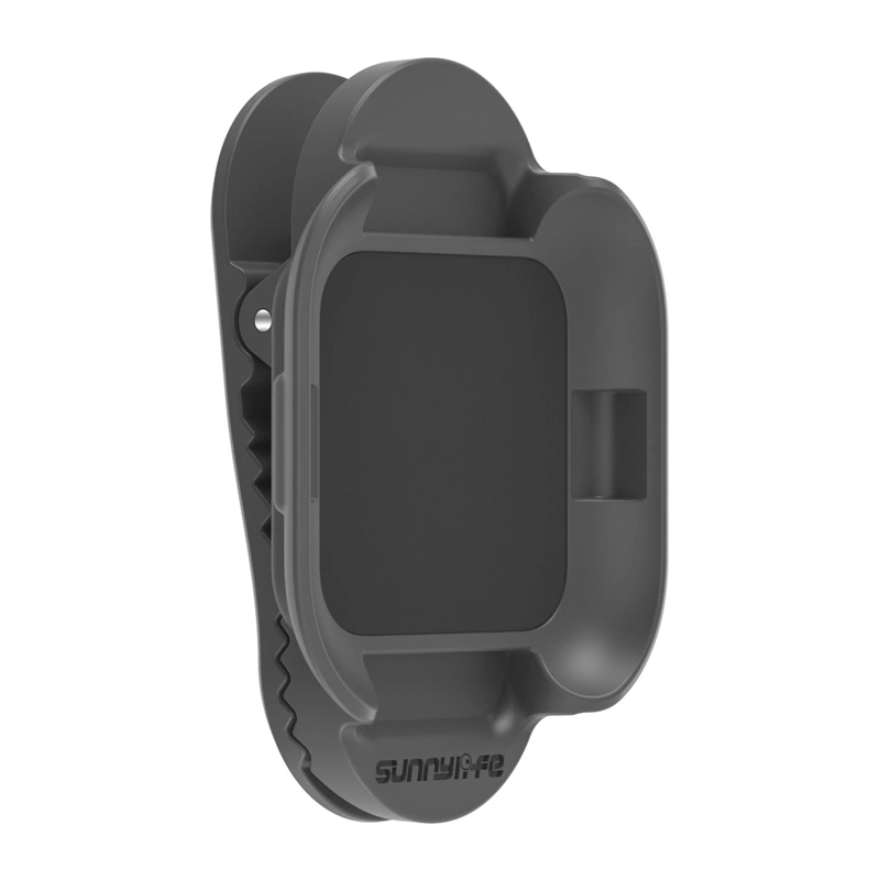 Magnetic clip for the Sunnylife backpack