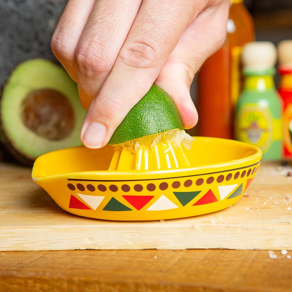 Kikkerland - Citrus Squeezer Hat -