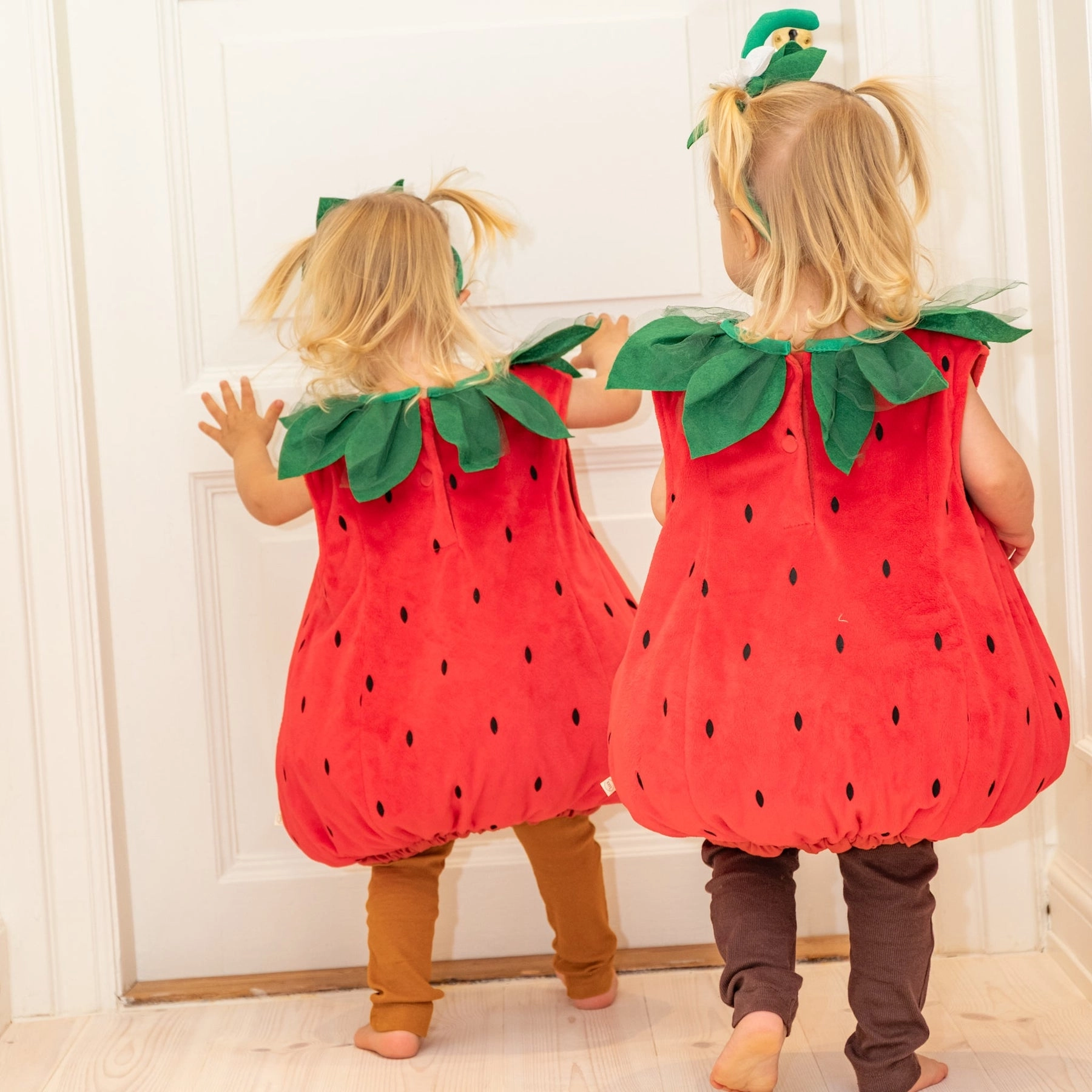 That````s Mine - Livia strawberry suit