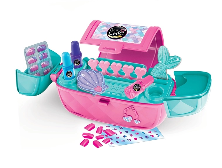 TOY ON THE GO NAIL ART