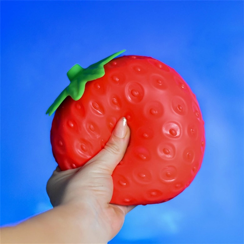 Squishy truskawka 15cm ( 4006592117412 600488937