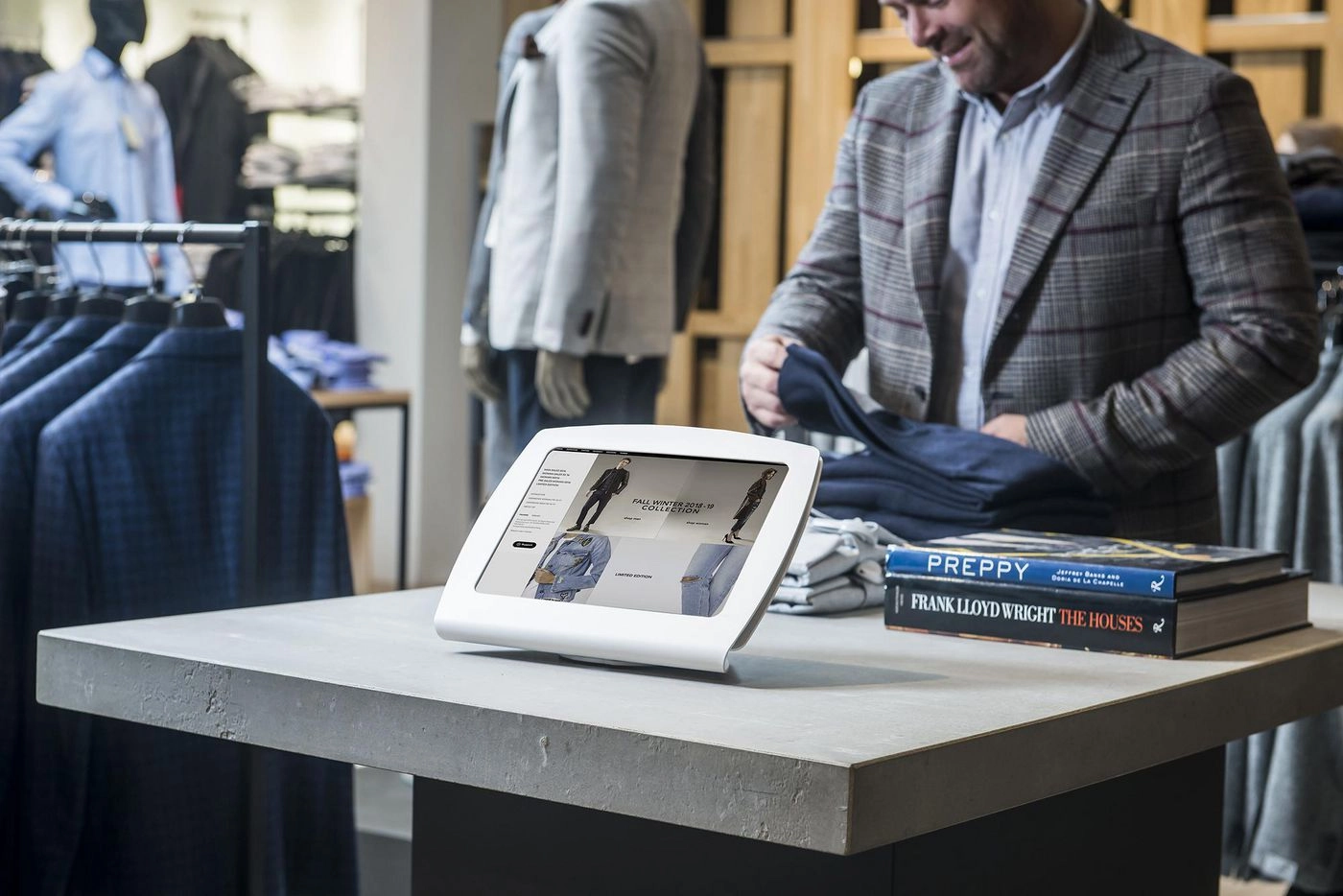 Ergonomic Solutions TabPOS Tablet  mPOS C-Frame