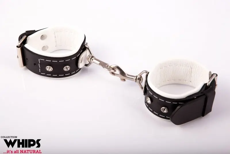 Handcuffs- Women`s handcuffs with carabiners white