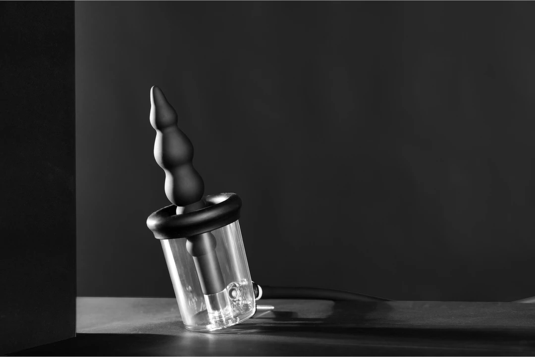 Shots Manual Rosing Pump Black -