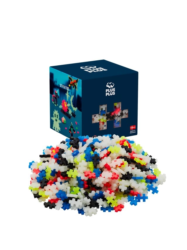 Plus Plus constructor  glow in the