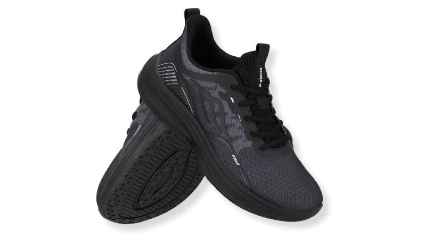 M84 SPORT SHOES SIZE. 44 BH9M84Z-44