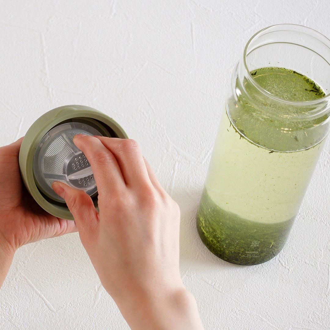 Hario Bottle with strainer  green  750