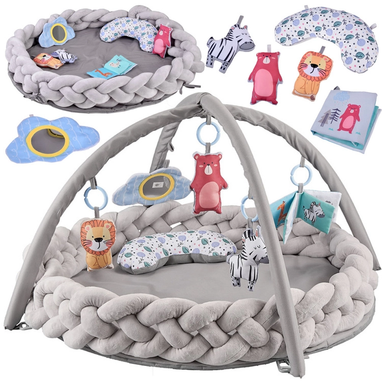 Play mat with arch and toys