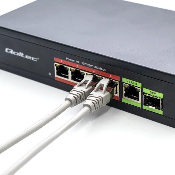 Qoltec Network Switch FAST Ethernet PoE