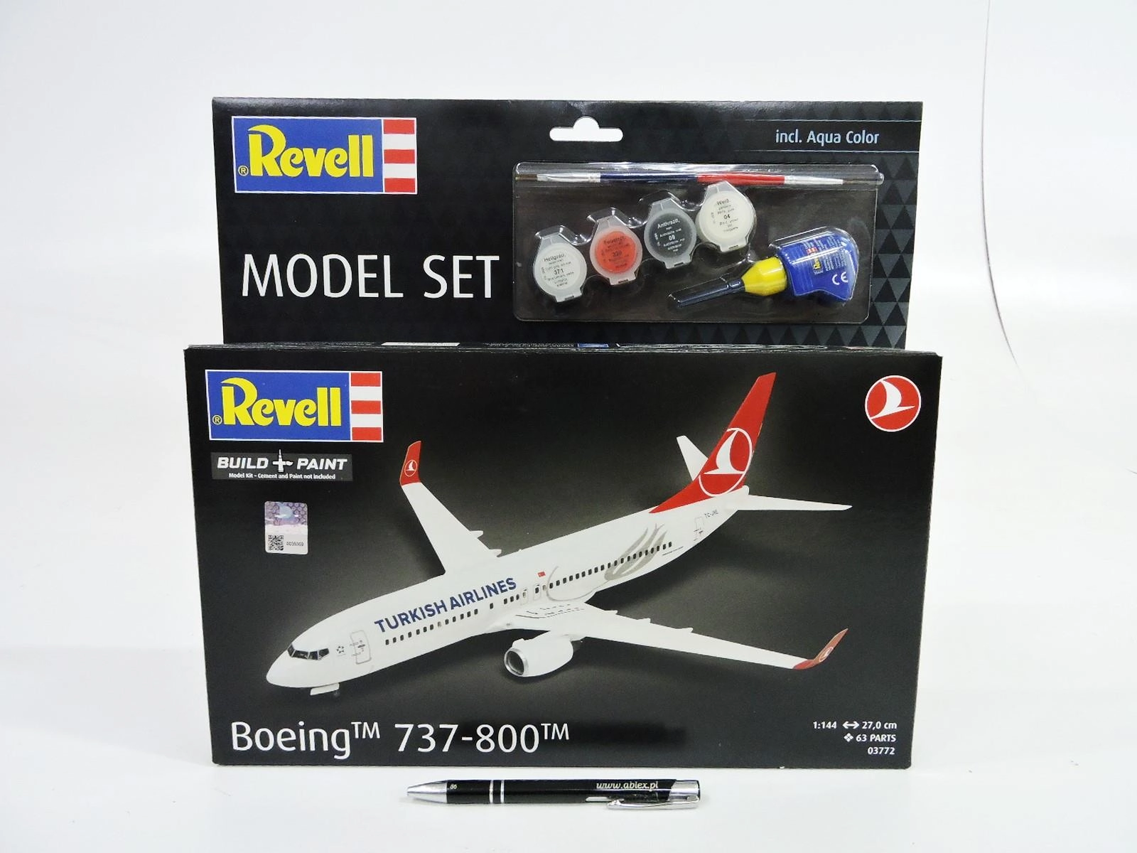 Model Set Boeing 737-800 ````Turkish Airlines````