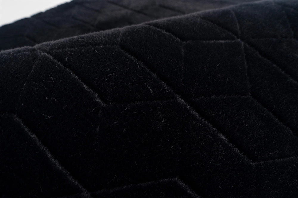 Strado Rabbit carpet 120x170 cm black