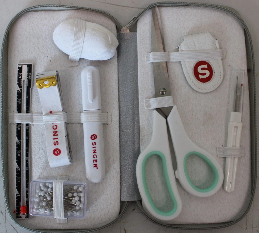 SALE OUT. Singer Premium Sewing Kit