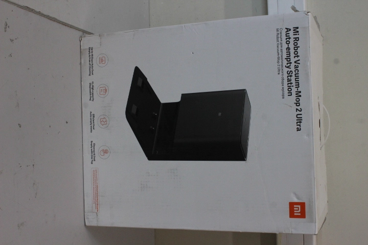 SALE OUT. Xiaomi Mi Robot Vacuum-Mop