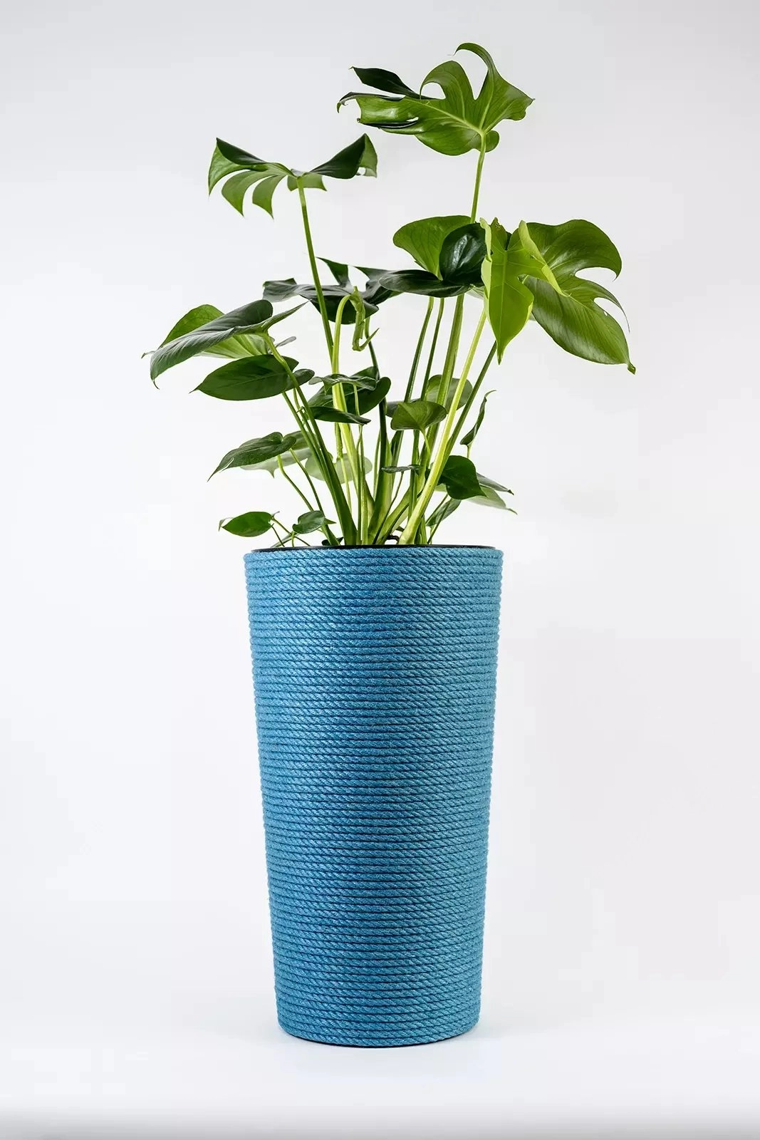 Adoni Blue jute flowerpot with insert