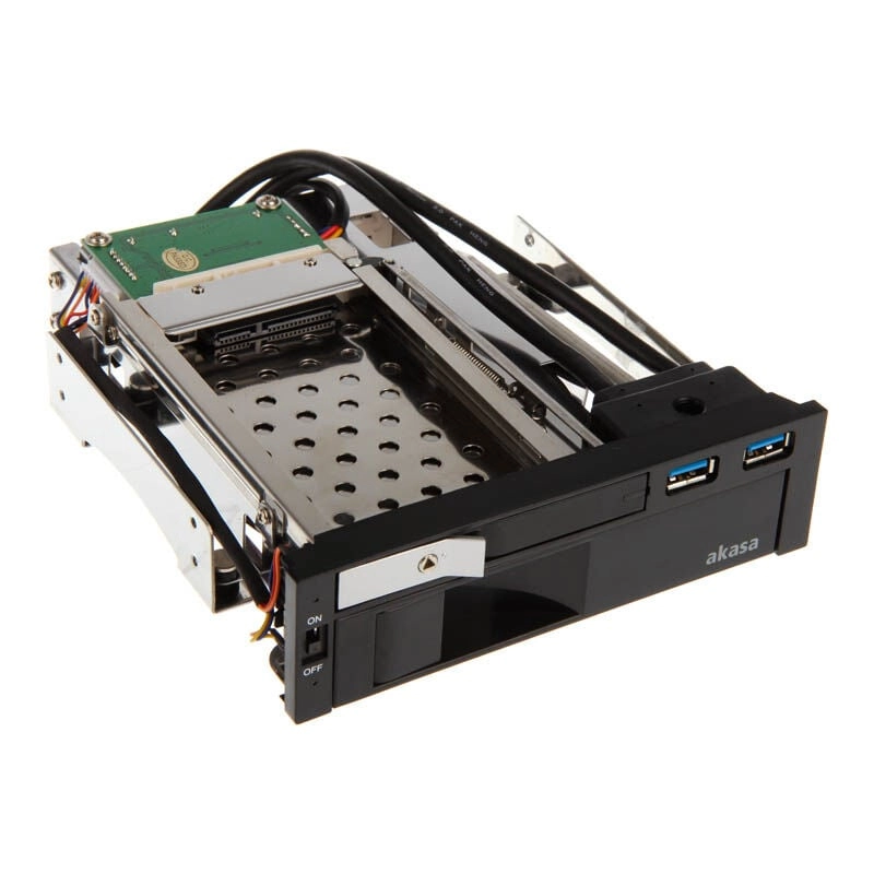 Akasa AK-IEN-01 drive bay panel 2
