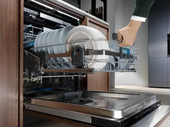Electrolux KECA7300W trauku mazgājamā mašīna Pilnībā iebūvēts 14 vietas D