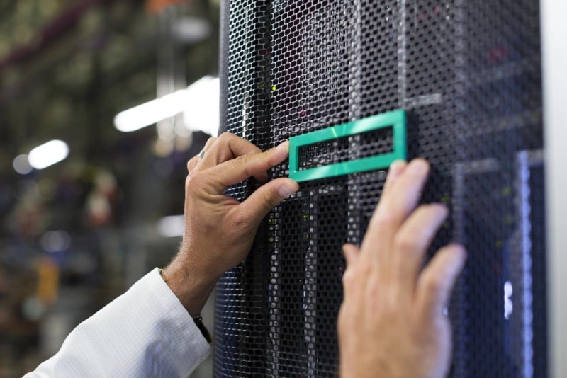 HPE 1.0m External Mini SAS