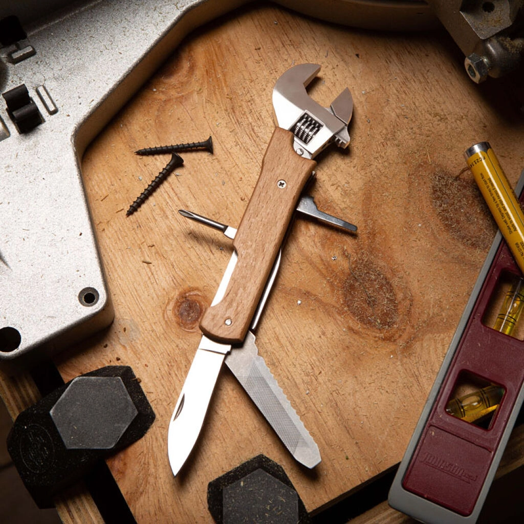 Kikkerland - Wooden Wrench Multi-tool -