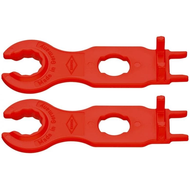 Tool set with solar module for