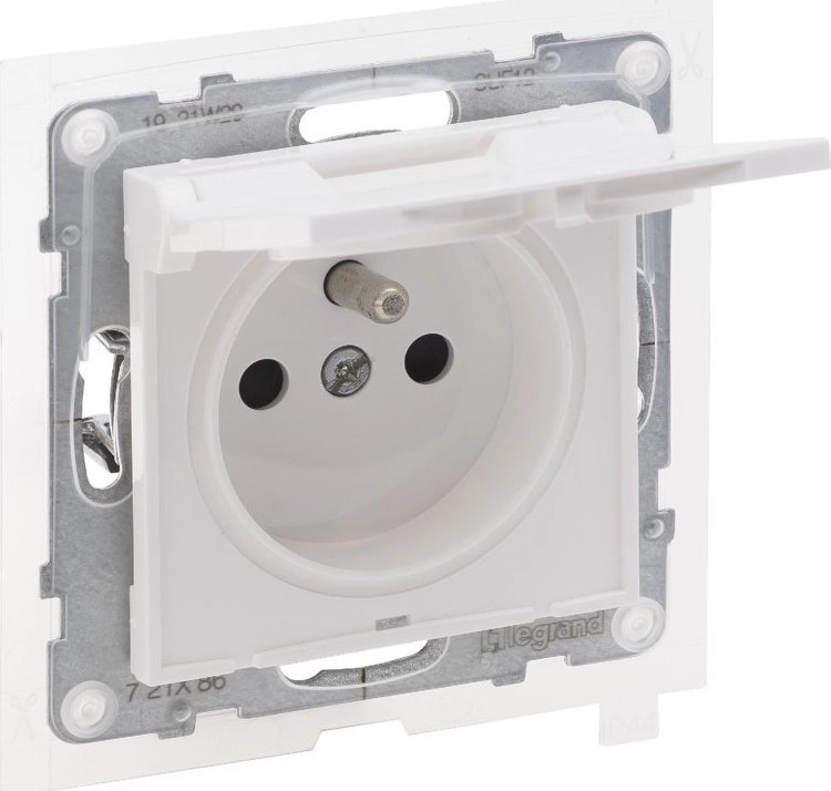 Legrand SUNO - Socket 2P+Z IP44