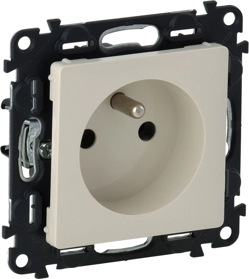 Legrand VALENA LIFE Single socket w/u