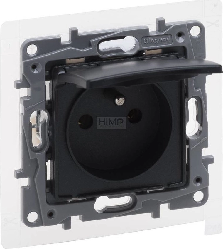 Legrand Niloe Selection Socket 2p+ with