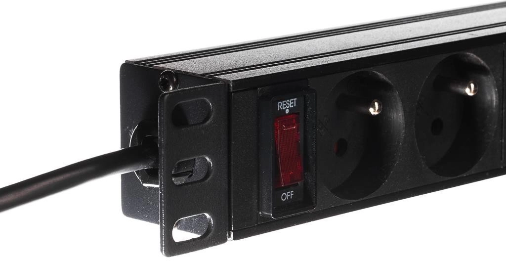 NETRACK 125-10-01 Netrack power strip 10