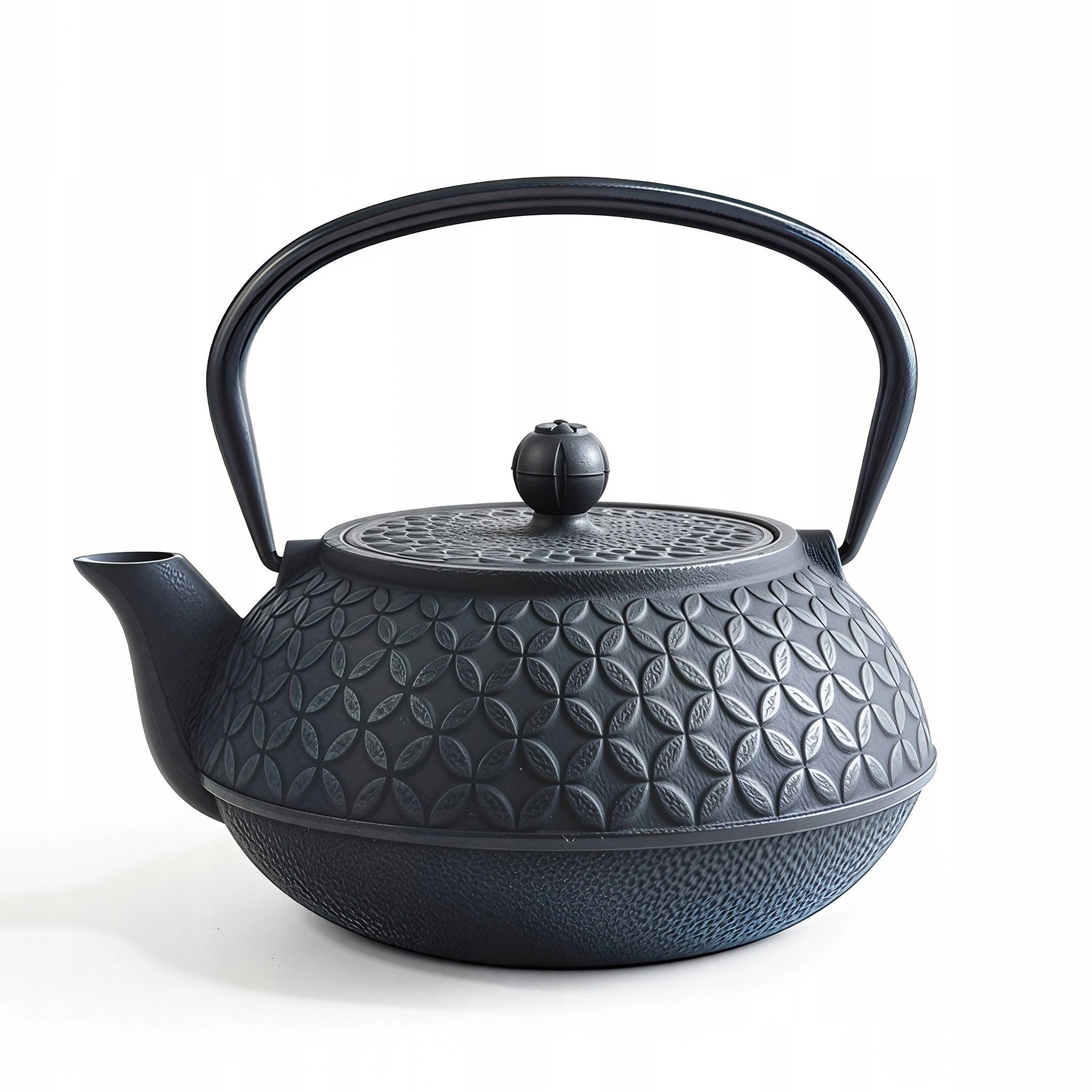 Cast iron kettle with SABI infuser