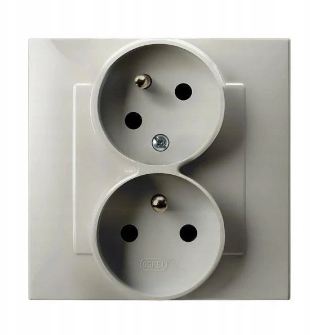 SAPPHIRE Double socket with earthing and