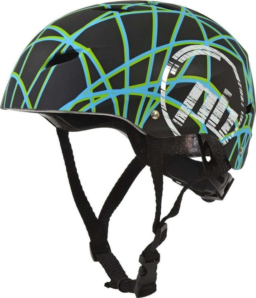 PowerBlade Kask skate on skateboard and