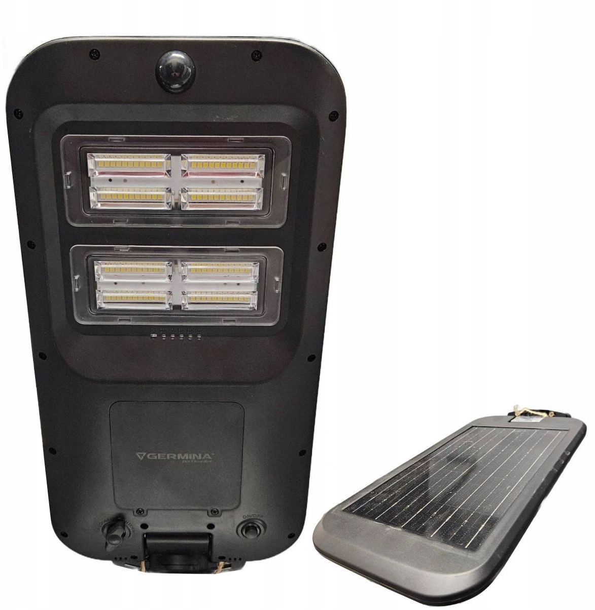 Street lamp with Lupus solar panel