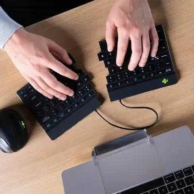 Wireless compact black keyboard R-GO TOOLS