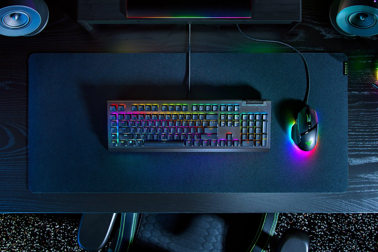 Razer BlackWidow V4 X keyboard Gaming