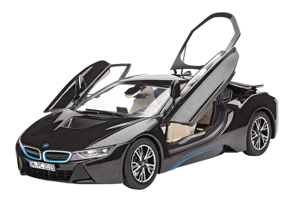Revell BMW i8 Luxury car model