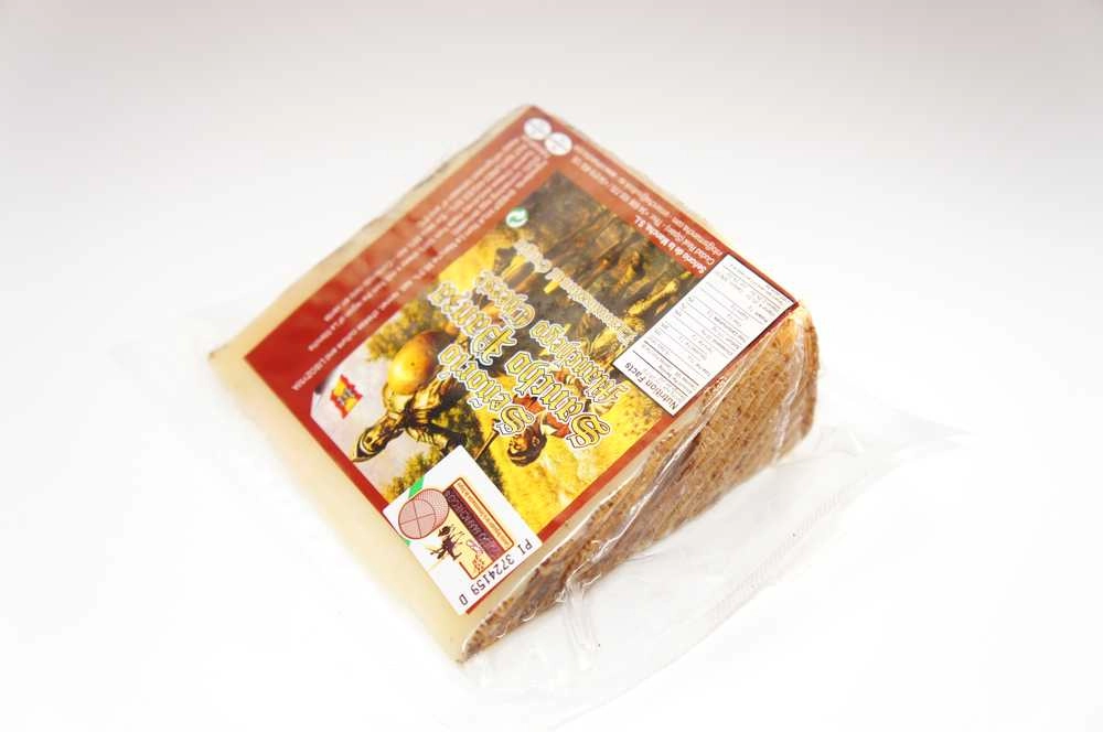 Sheep`s milk cheese Manchego SENORIO DE